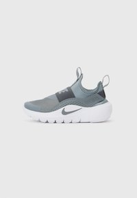 Unselected, cool grey/grey/white