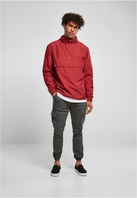 Urban Classics BASIC - Windbreakers - brickred
