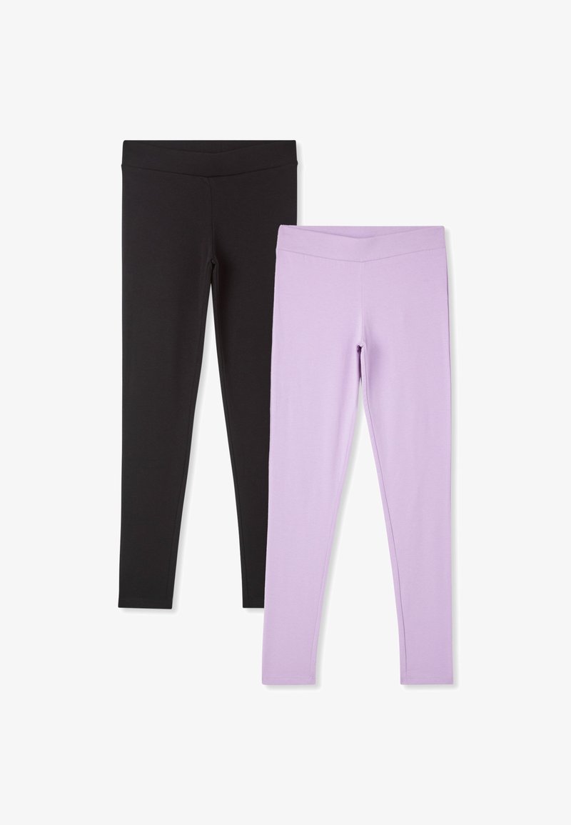 Dwie pary gładkich legginsów obok siebie, jedna czarna, druga jasnofioletowa, na białym tle.