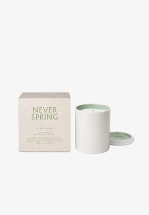 BJ�RK & BERRIES KERZEN NEVER SPRING SCENTED CANDLE - Duftkerze - transparent