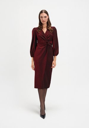 - Sukienka koktajlowa