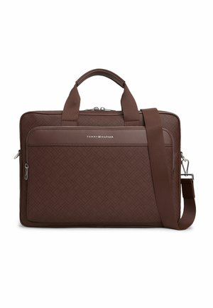 Braune Laptop-Tasche aus strukturiertem Leder mit oberen Griffen, vorderer Reißverschlusstasche und verstellbarem Schulterriemen, vorne mit Tommy Hilfiger Logo.
