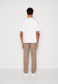 Lindbergh OVERSIZED - Basic póló - white