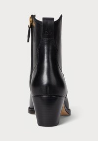Lauren Ralph Lauren HARPHER BURNISHED LEATHER BOOTIE - Bottines de cowboy / motard - black
