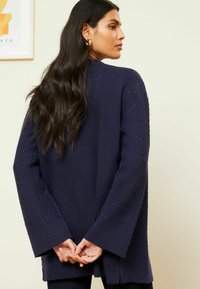 Love & Roses SUPER SOFT LONGLINE TEXTURE - Kofta - navy blue