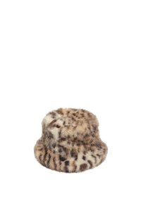 Beżowy kapelusz typu bucket z sztucznego futra w leopardzie wzór. Miękka tekstura, zaokrąglony kształt i szeroki brzeg dla lepszego zakrycia.