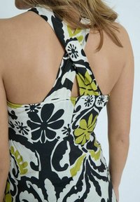 Desires DSNORI HALTERNECK PRINT - Dienas kleita - p gardenia print