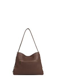 Borsa a spalla in pelle marrone con una finitura texture, design curvo e tasca con zip frontale. Presenta accessori in tonalità oro e tracolla regolabile.