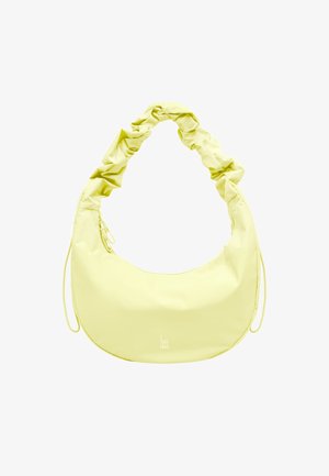Sac à main jaune clair en forme de croissant avec poignée froncée et petit logo centré près du bas sur fond blanc.