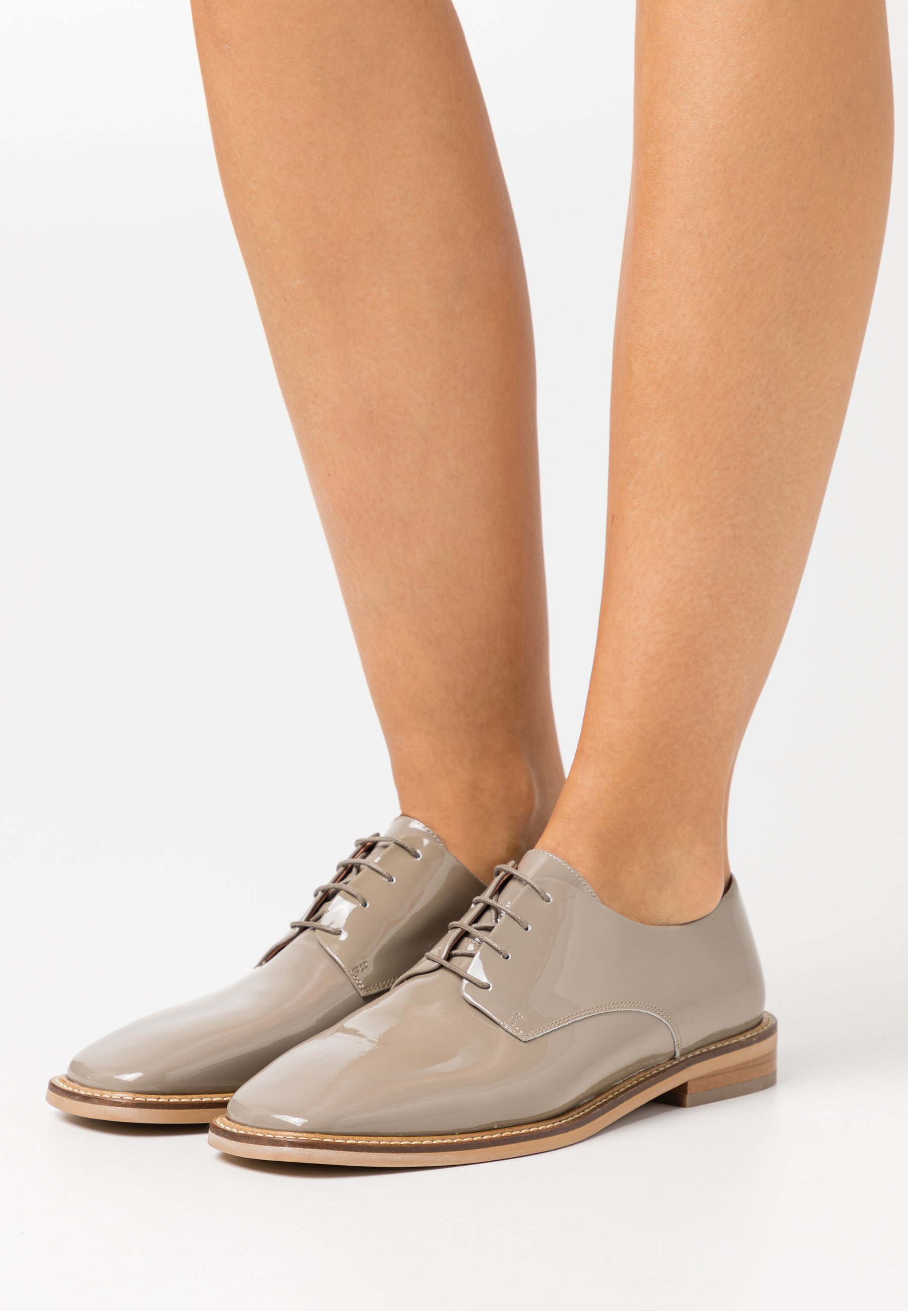 chaussures jonak derbies