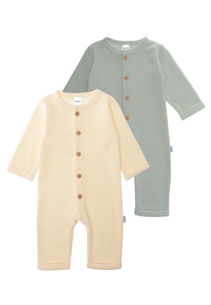 Zwei Babybodys: einer in sanftem Gelb und einer in zartem Grün. Beide haben lange Ärmel, Holzknopfverschlüsse und ein geripptes Design.