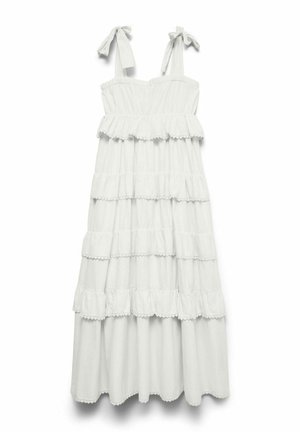 Hvid lang kjole uden ærmer med lag, bindebånd på skuldrene og bølgekant på hver flæse.