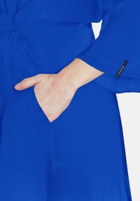 Jascha Stockholm Päevakleit - brilliant blue