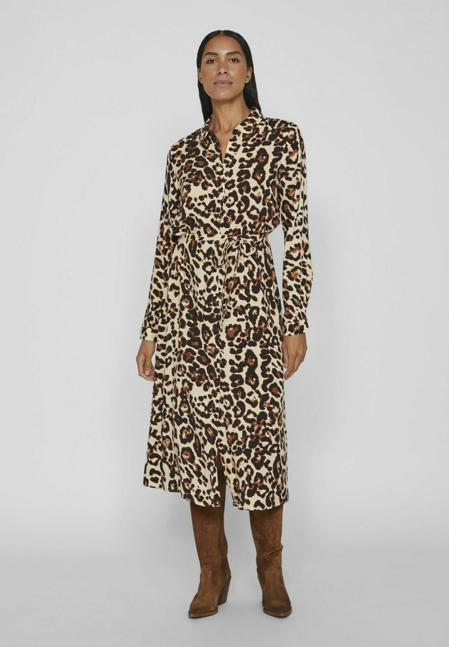 Robe Satinée Marron à Volants VILA - Taille L/38-40, Occasion Très Bon état, Parfaite Pour Soirée