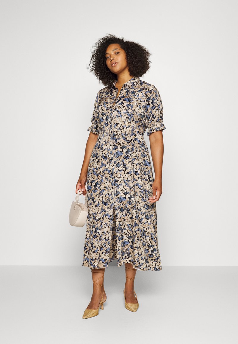 Damen Freizeitkleider | Kaffe Curve BETTY DRESS Blusenkleid blue/brown tone/mehrfarbig - XU65100 Damen Freizeitkleider | Kaffe Curve BETTY DRESS Blusenkleid blue/brown tone/mehrfarbig - XU65100