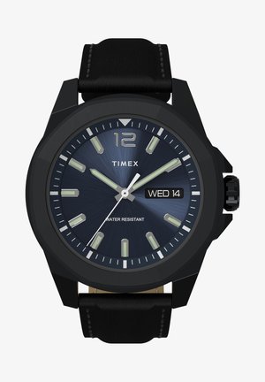 Fekete analóg óra, kerek számlappal, kék textúrált számlappal, világító órakerekekkel, dátumkijelzővel és fekete bőr szíjjal; vízálló.