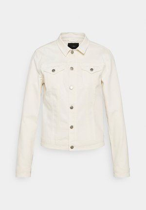 Svijetlo krem traper jakna s klasičnom ovratnikom, dva džepa na prsima, srebrnim gumbima na pritisak i lagano prilagođenim siluetom.