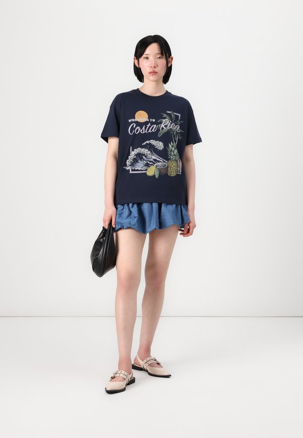 DESTINATION CONTENT - Print T-shirt3