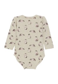 Grå bomull långärmad bodysuit med ett upprepat pingvintryck i lila och svart. Vågig halsringning och tryckknappsstängning i botten.