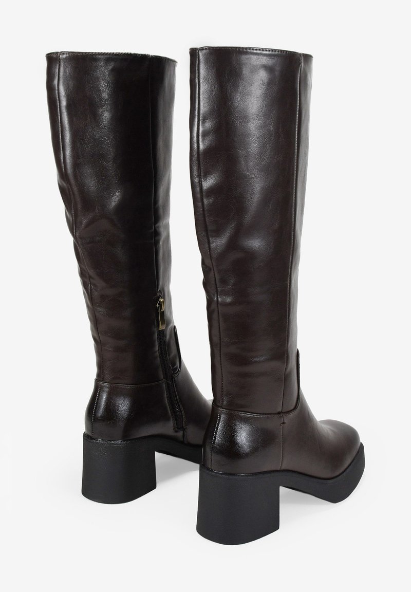 Bosanova ALTAS CON CREMALLERA Botas con plataforma marron