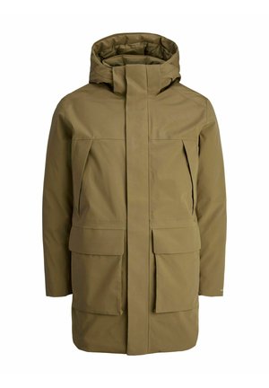 Parka impermeabile khaki con colletto alto, due ampie tasche frontali e chiusura frontale con zip e bottone a scatto. Tessuto morbido.