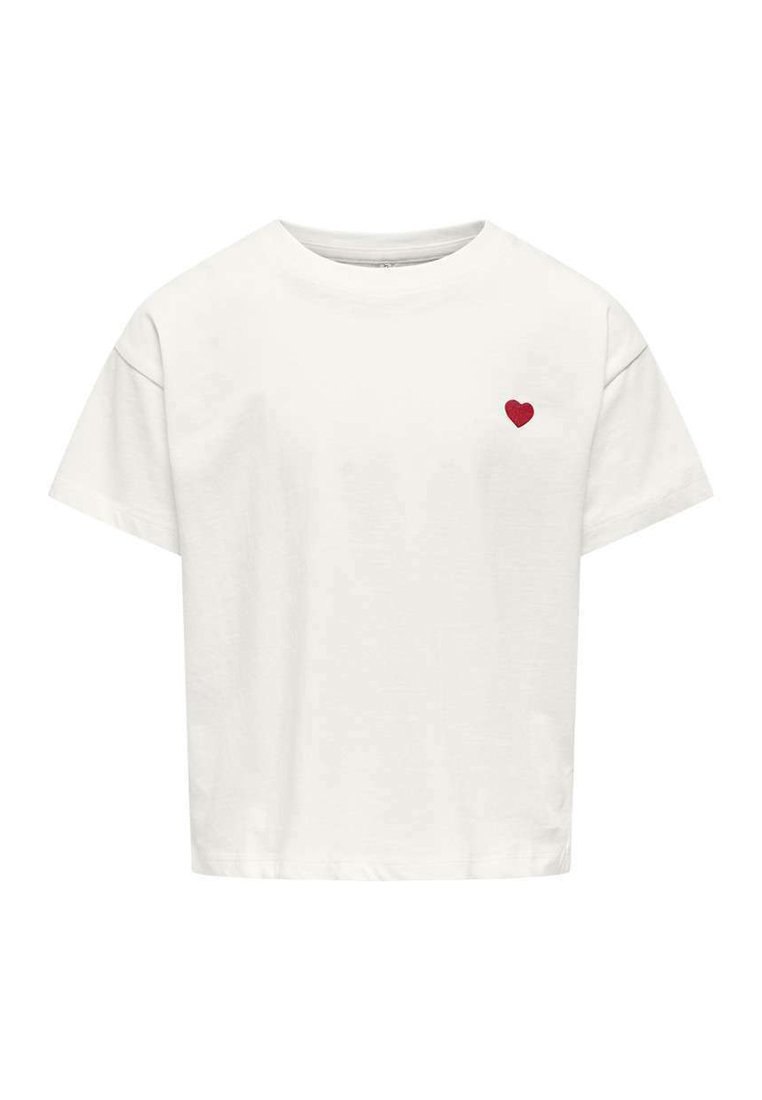 T-shirt en coton blanc à coupe décontractée, avec une petite broderie en forme de cœur rouge sur le côté gauche de la poitrine. Manches courtes, col rond.