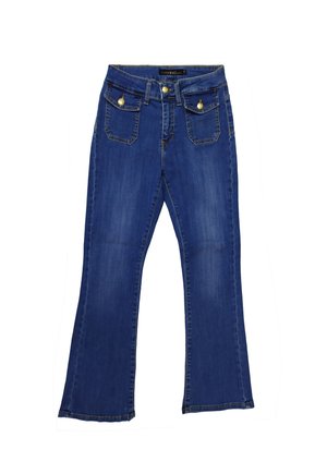 Jeans di denim blu con tasche frontali con patta chiuse con bottoni dorati e un design della gamba leggermente svasato.