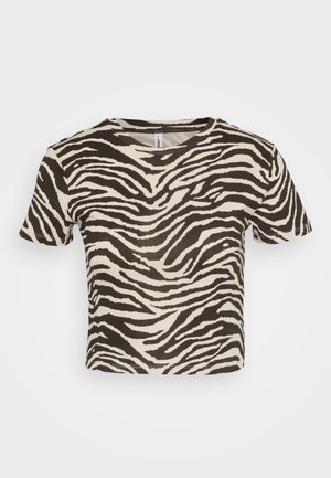 T-shirt à rayures zèbre en beige et marron foncé. Manches courtes, encolure ronde, fabriqué en tissu léger avec une coupe ample.