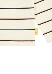 Cremefarbendes Langarmshirt mit horizontalen schwarzen und braunen Streifen. Verfügt über ein Etikett in kontrastierendem Gelb. Weicher Stoff.