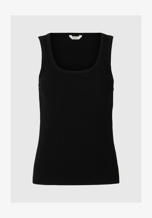 Svart ribbad tanktop med bred brytneck och tunna axelband. Tyget ser mjukt och stretchigt ut, lämpligt för lager-på-lager eller avslappnad användning.