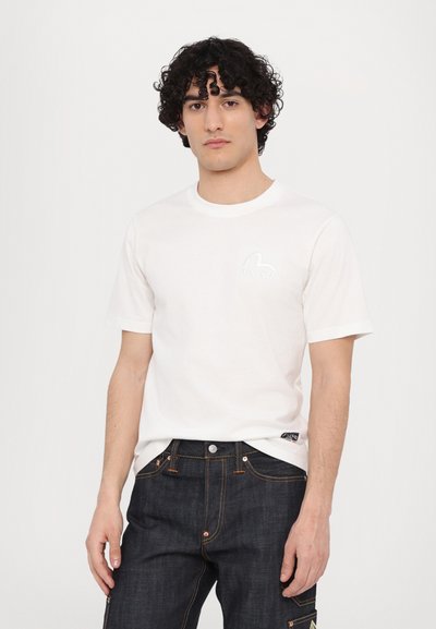 Evisu LOGO TEE - Jednoduché tričko - white