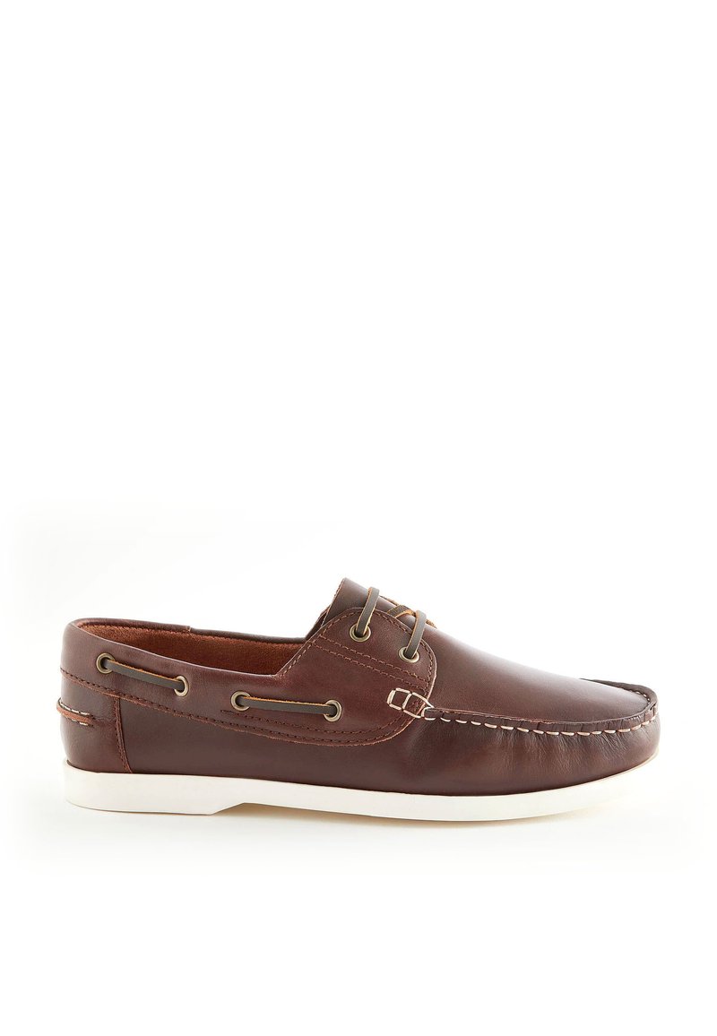 Next CLASSIC STANDARD - Båtsko - chestnut brown