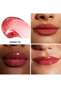 Kersenpijpenlipproduct met een glanzende textuur. Bevat drie lipkleuren in verschillende tinten rood, weergegeven op diverse huidtinten.