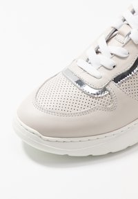 Unisa Zapatillas - white