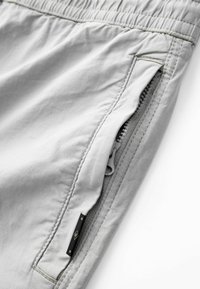 Next STRETCH UTILITY REGULAR TAPERED - Pantalon cargo - light grey