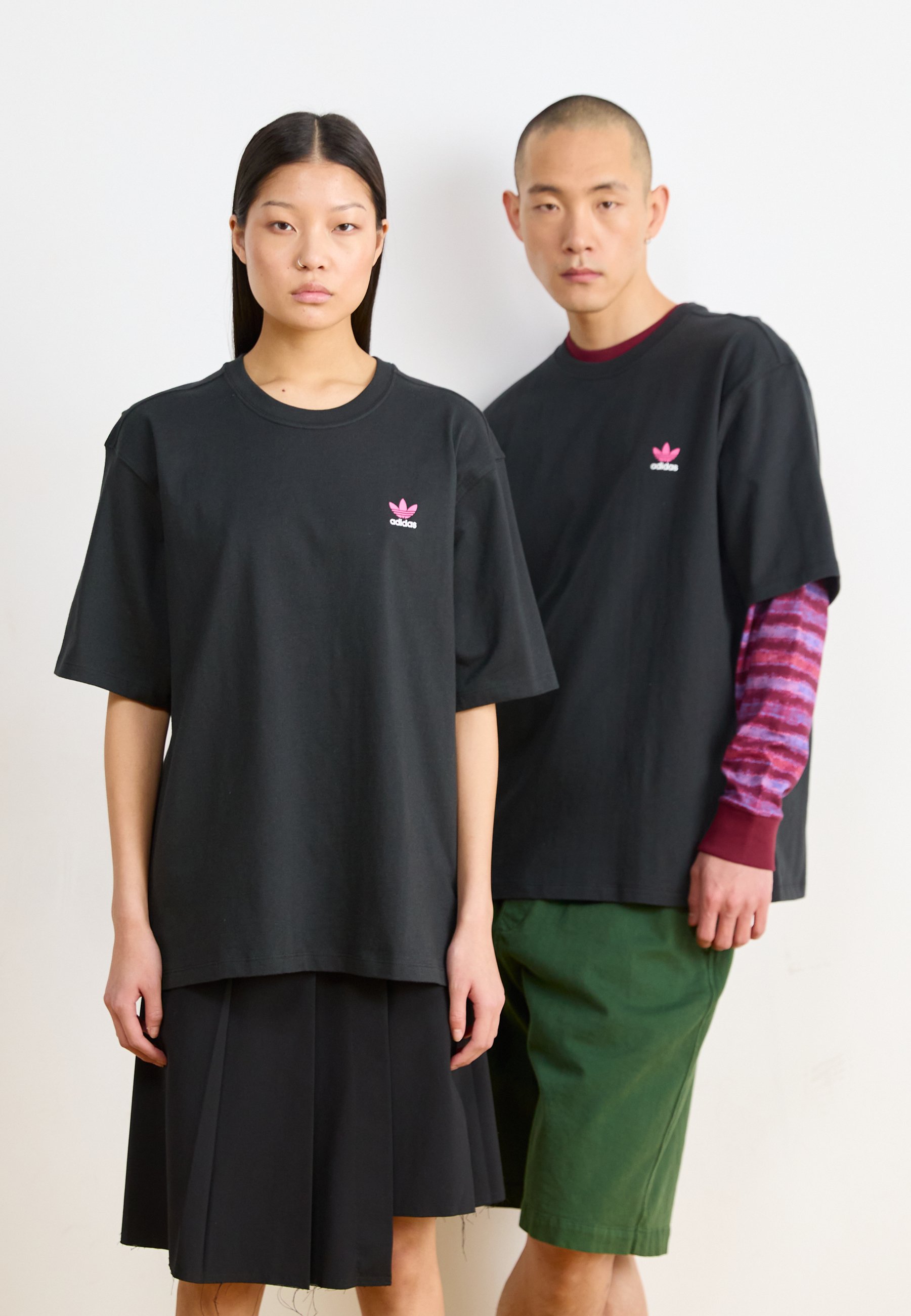 adidas Originals UNISEX - T-shirt z nadrukiem/czarny - Zalando.pl