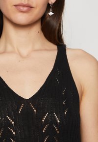 ONLY Tall Robe pull - black