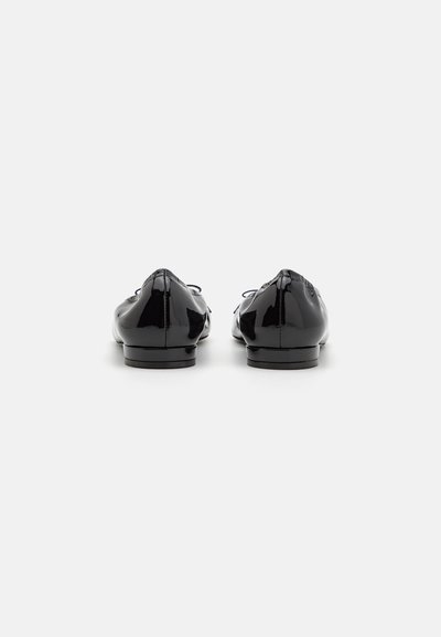 Stuart Weitzman TULLY LOAFER - Zapatos sin cordones - black