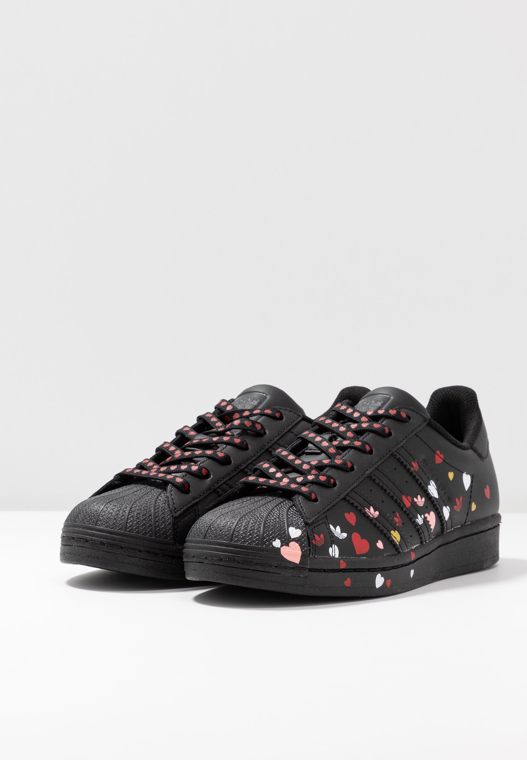 adidas superstar black pink