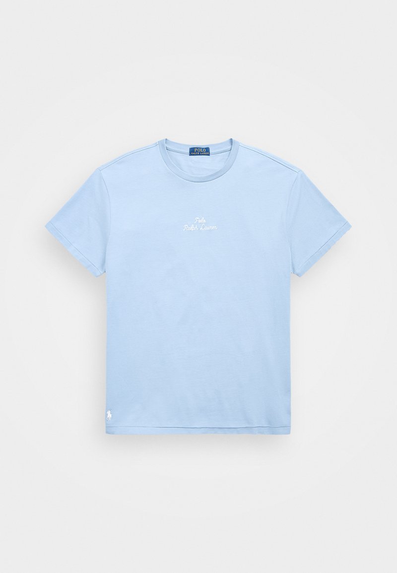 Ανοιχτό μπλε βαμβακερό μπλουζάκι με στρογγυλή λαιμόκοψη, κοντά μανίκια και λευκό κεντητό λογότυπο στο στήθος και στο κάτω άκρο. Λείος υφασμάτινος τύπος.