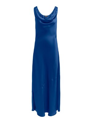 Vestido maxi azul sin mangas de satén con escote drapeado y abertura lateral, mostrado sobre fondo blanco.