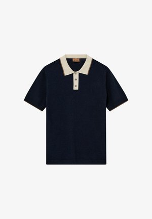 Lühikese varrukaga mereväe sinine polo-särk kreemika kraega, kolme nupuga ees, pruunide servadega krae ja varrukaääre juures.