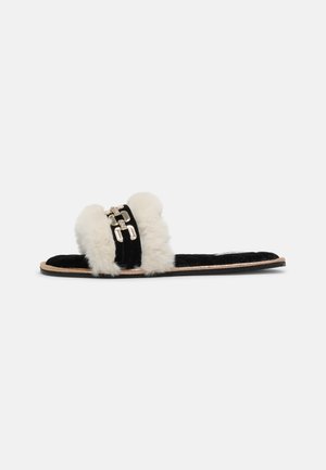 Mules - cream