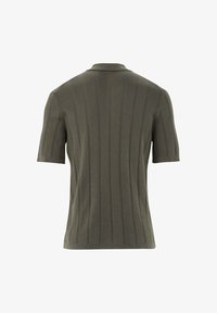 Unselected, green