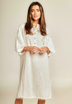 Alma en Pena Vestido camisero - blanco