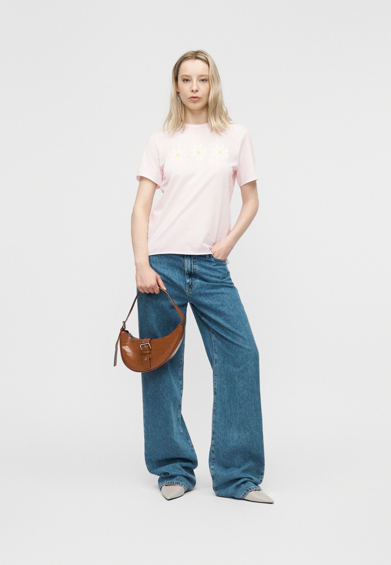 ONLLUCY LIFE DAISY TEE