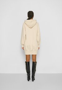 MOSCHINO Vardagsklänning - off-white