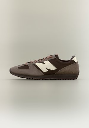 U471 UNISEX - Baskets basses - beige/brown