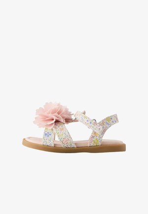 Gyermek nyitott orrú szandál virágmintás pántokkal, rózsaszín párnázott talppal, bokapántos csattal és nagy rózsaszín anyagvirág díszítéssel az elülső pánton.