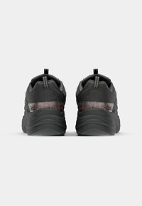 Fila SKYE - Sportbačiai - black/gun metal